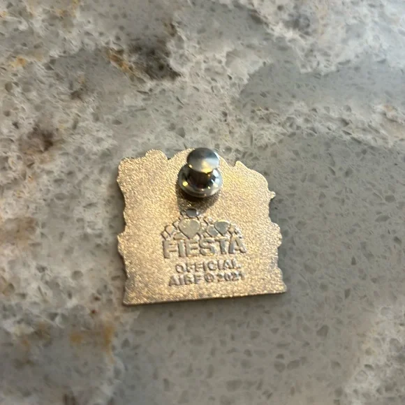 Albuquerque Balloon Festival 2021 Navigators ARE Superheros Collectable Pin - Picture 2 of 2